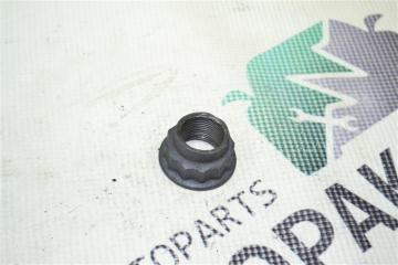 Гайка ступици Toyota Corolla 2002