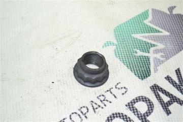 Гайка ступици Toyota Corolla 2002