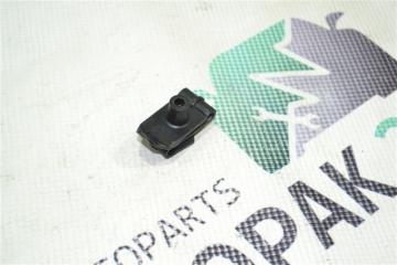 Запчасть крепление подкрылка Toyota Corolla 2002