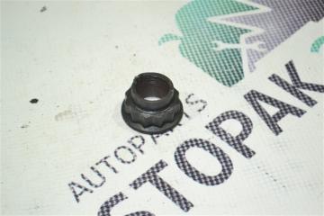 Гайка ступици Toyota Runx 2001