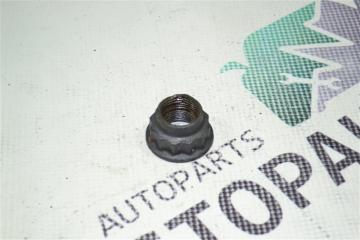 Гайка ступици Toyota Runx 2001