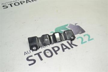Крепление площадки аккумулятора Toyota Runx 2003