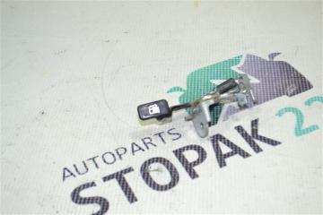 Ручка открывания лючка бензобака Toyota Runx 2001