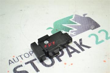 Кнопка включения кондиционера Toyota Corolla 2004 контрактная Кнопка включения кондиционера Toyota Corolla 2004