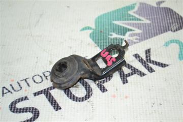 Крепление радиатора охлаждения Toyota Corolla 2003