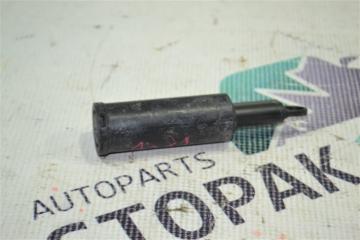 Запчасть амортизатор бардачка Toyota Spacio 2002