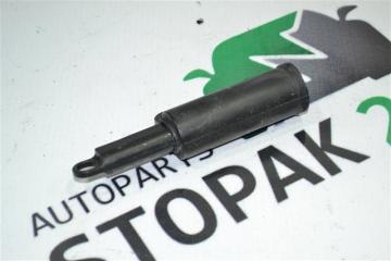 Запчасть амортизатор бардачка Toyota Corolla 2000