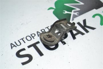 Крепление радиатора охлаждения Toyota Runx 2001