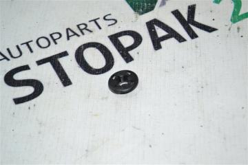 Кронштейн опоры капота Toyota Corolla 2001