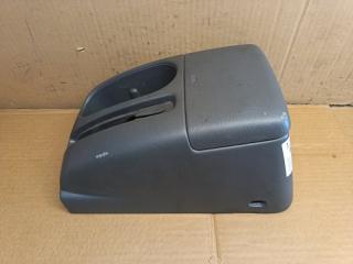 Бардачок между сиденьями Suzuki Escudo 1998