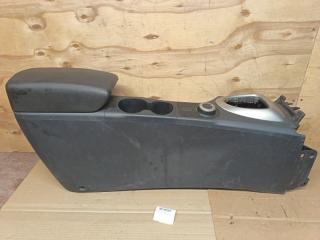 Бардачок между сиденьями Nissan Dualis 2007