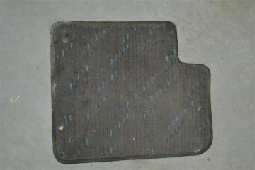 Коврик салона задний правый Toyota Corolla/Fielder/Allex/Runx 2000-2006