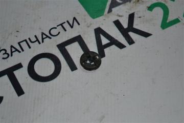 Кронштейн опоры капота Toyota Fielder 2006