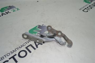 Петля капота правая Toyota Corolla 2003