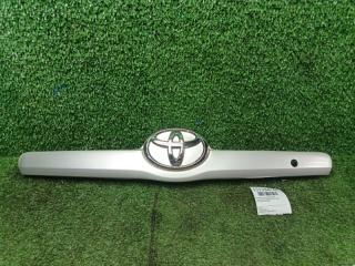 Накладка крышки багажника Toyota Camry 2008
