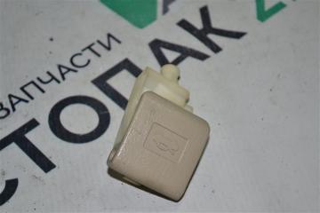 Ручка открывания капота Toyota Fielder 2001 контрактная Ручка открывания капота Toyota Fielder 2001