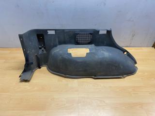 Обшивка багажника задняя левая Mitsubishi Pajero 2