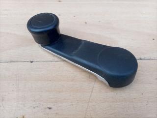 Ручка стеклоподъемника Audi 80