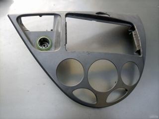 Рамка магнитолы Ford Focus 1