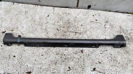 Запчасть накладка порога левая Mazda 3