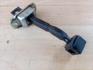 Ограничитель двери задний Mitsubishi L200 Б/У Ограничитель двери задний Mitsubishi L200