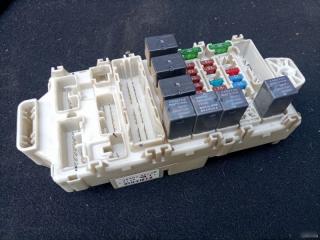 Блок предохранителей салона Mitsubishi Lancer 9