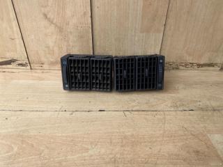 Дефлектор обдува Audi 80 Б/У Дефлектор обдува Audi 80