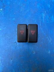 Кнопка аварийной сигнализации Mazda 3