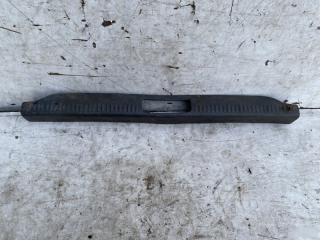 Запчасть кожух замка багажника Mitsubishi Galant 8