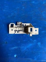 Кронштейн торпедо левый Mazda 3