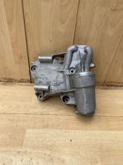 Кронштейн масляного фильтра Audi A8