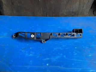Кронштейн фары правый Mazda 3 2006-2009