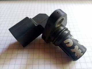 Датчик коленвала Suzuki Б/У Датчик коленвала Suzuki