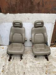 Сиденья передние Mitsubishi Pajero 2 2002-2006