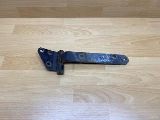 Петля двери багажника Mitsubishi Pajero 2