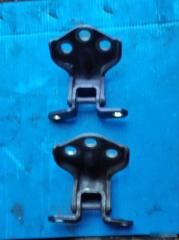 Петли двери передние левые SsangYong Rexton