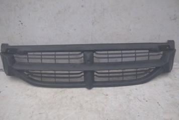 Решетка радиатора Dodge Caravan 3 1995-2000