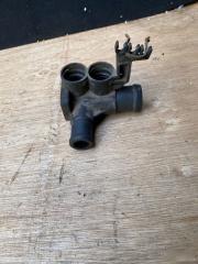 Запчасть фланец системы охлаждения Audi 80 B4 1991-1996