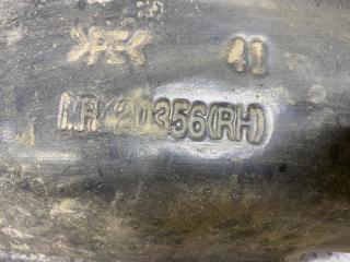 Подкрылок передний правый Lancer 9 2006 Седан 4G18