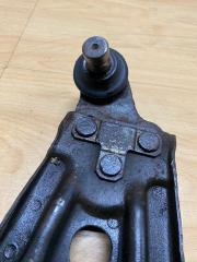 Рычаг нижний передний левый 80 B4 B4