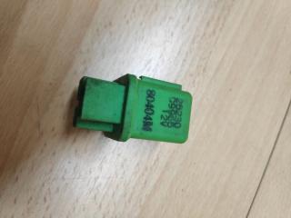 Реле топливного насоса Nissan Primera