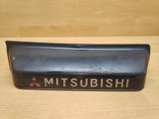 Накладка двери багажника Mitsubishi Pajero 2