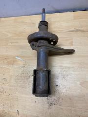 Амортизатор передний левый 80 B4 B4