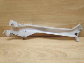 Кронштейн замка двери правый SsangYong Rexton 1