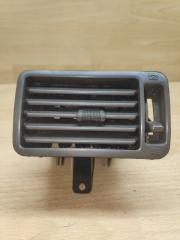 Дефлектор воздушный передний правый Mitsubishi Pajero 2