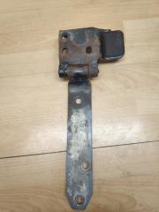 Петля двери багажника Mitsubishi Pajero 2