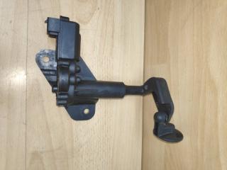 Моторчик форточки правый Caravan 3