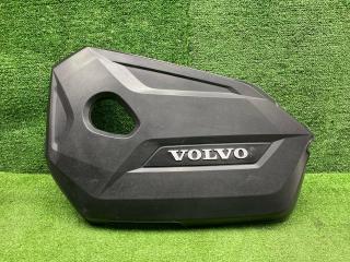 Пластиковая крышка на двс VOLVO V60 2 011
