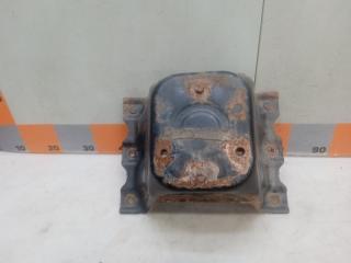Кронштейн запасного колеса Mitsubishi Pajero 2001