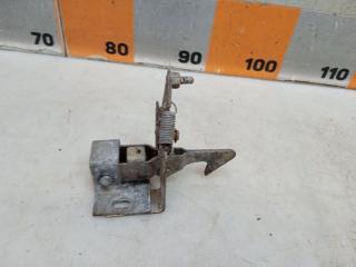 Фото запчасти замок капота левый УАЗ 469 2003 Б/У запчасть Запчасть замок капота левый УАЗ 469 2003